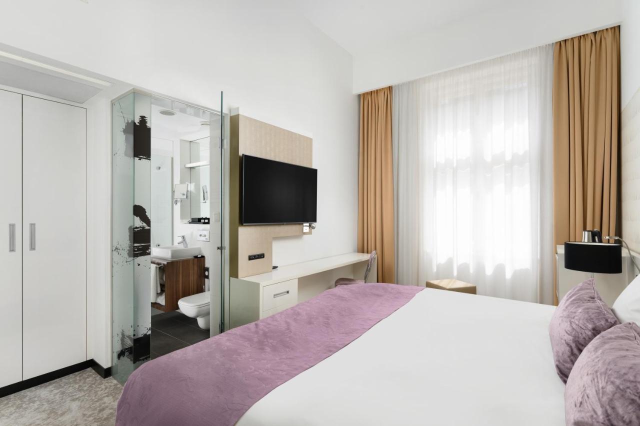 Classic Room with One Double Bed,1334457188:JPEG